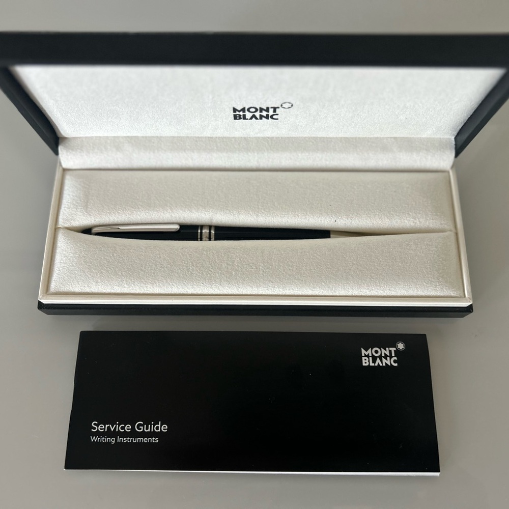 Montblanc Black and Silver Luxury Pen